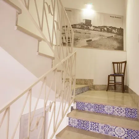 Degli Avi, Nel Borgo Marinaro Pozzallo
